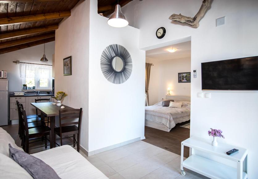 Curic Apartment *