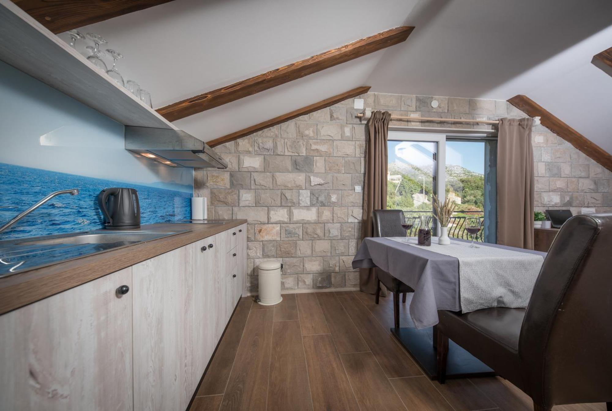 Curic Apartment Slano