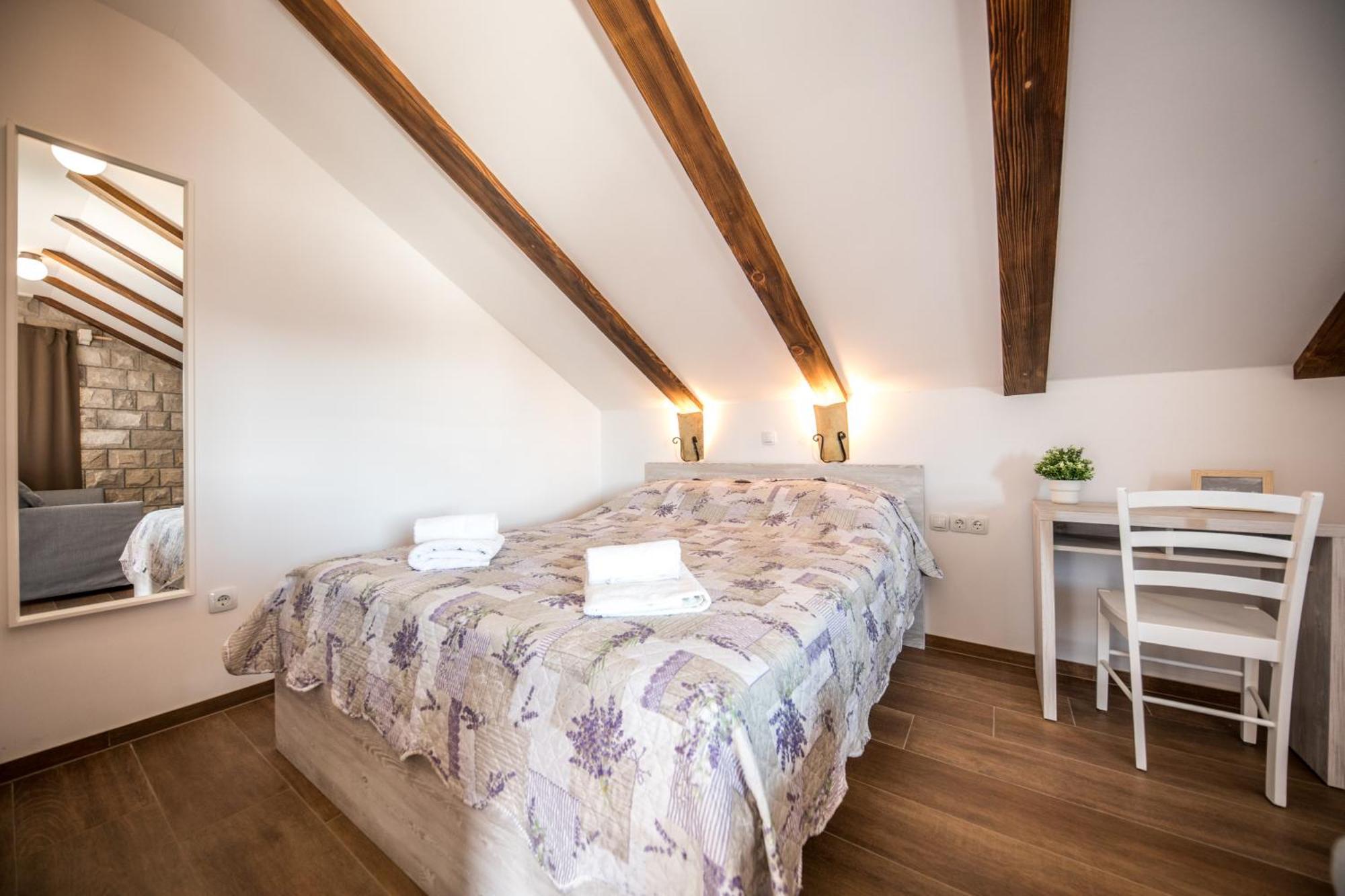 Apartment Curic Slano